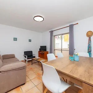  Apartment B18 - Village Street